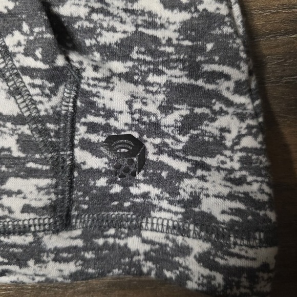 Mountain Hardware Zippered Women's Hoodie Size Medium - Picture 4 of 10